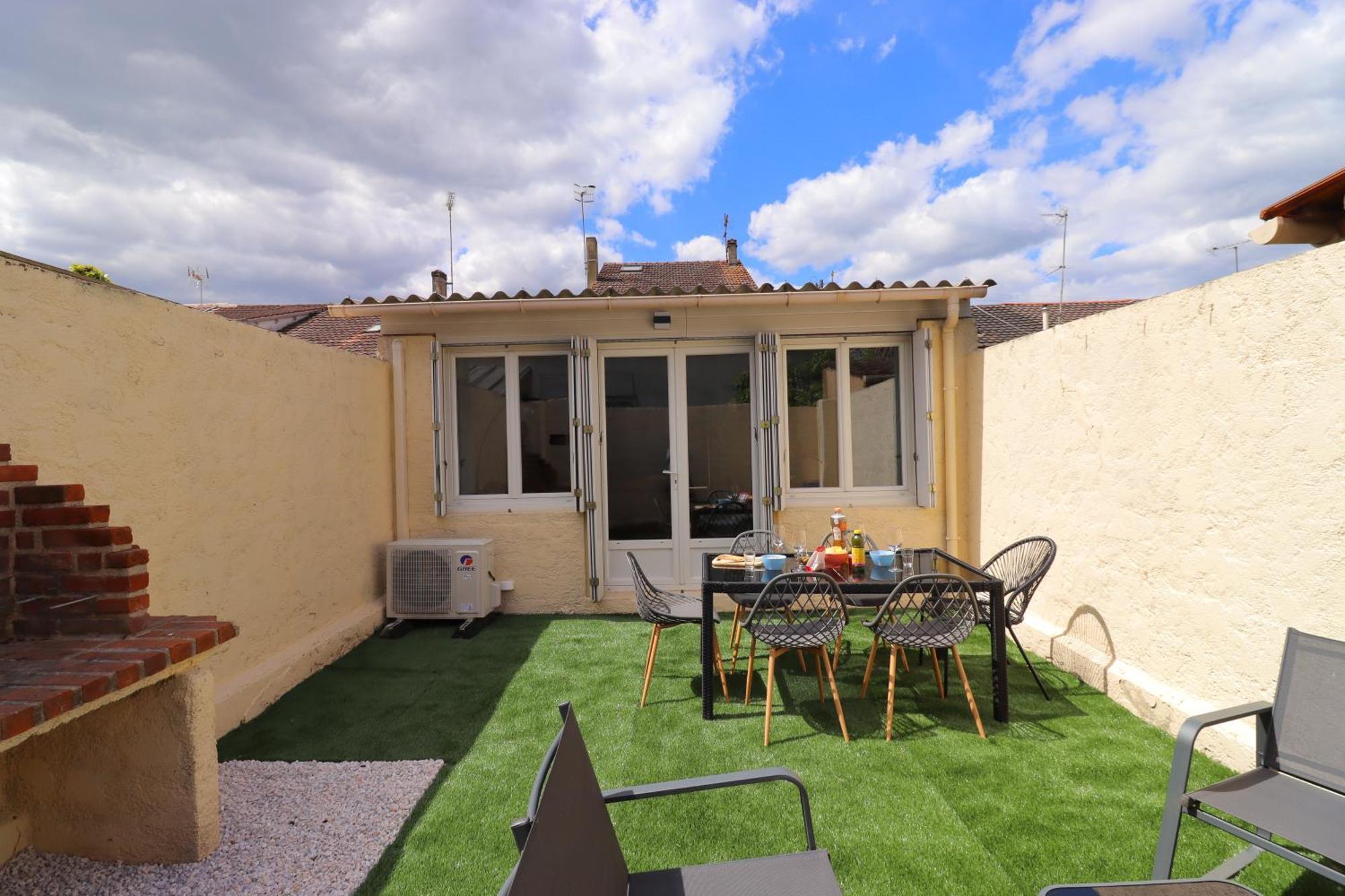 Le Patio - Spacieux T3 Avec Climatisation Et Jardin Privatif برجراك المظهر الخارجي الصورة